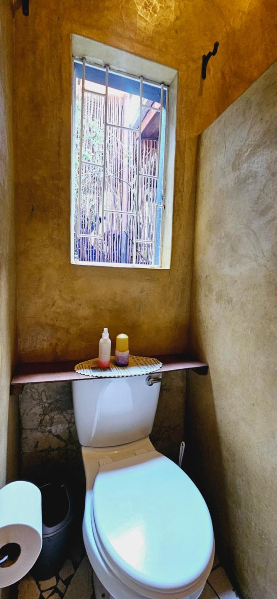 Old Vic Travellers Inn Nelspruit Mbombela Extérieur photo