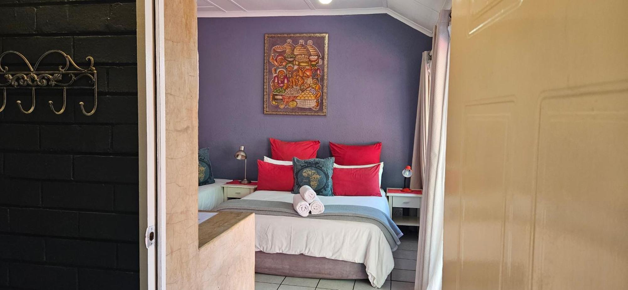 Old Vic Travellers Inn Nelspruit Mbombela Extérieur photo