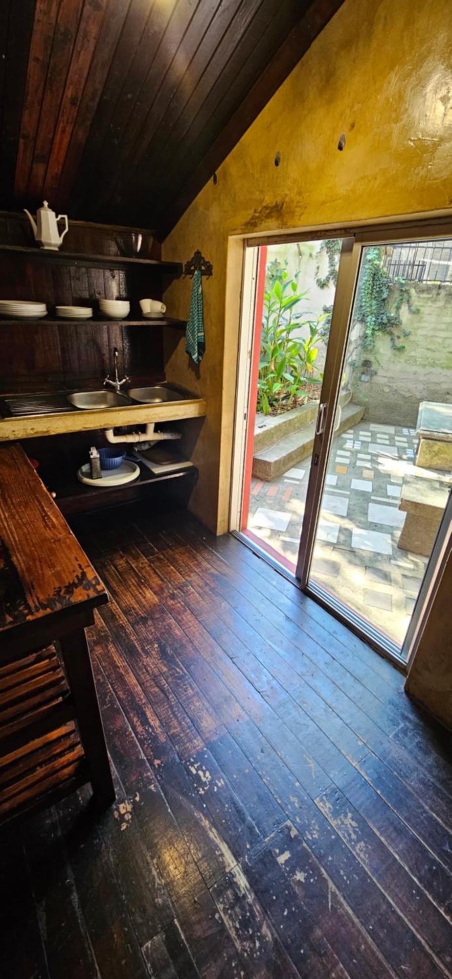 Old Vic Travellers Inn Nelspruit Mbombela Extérieur photo