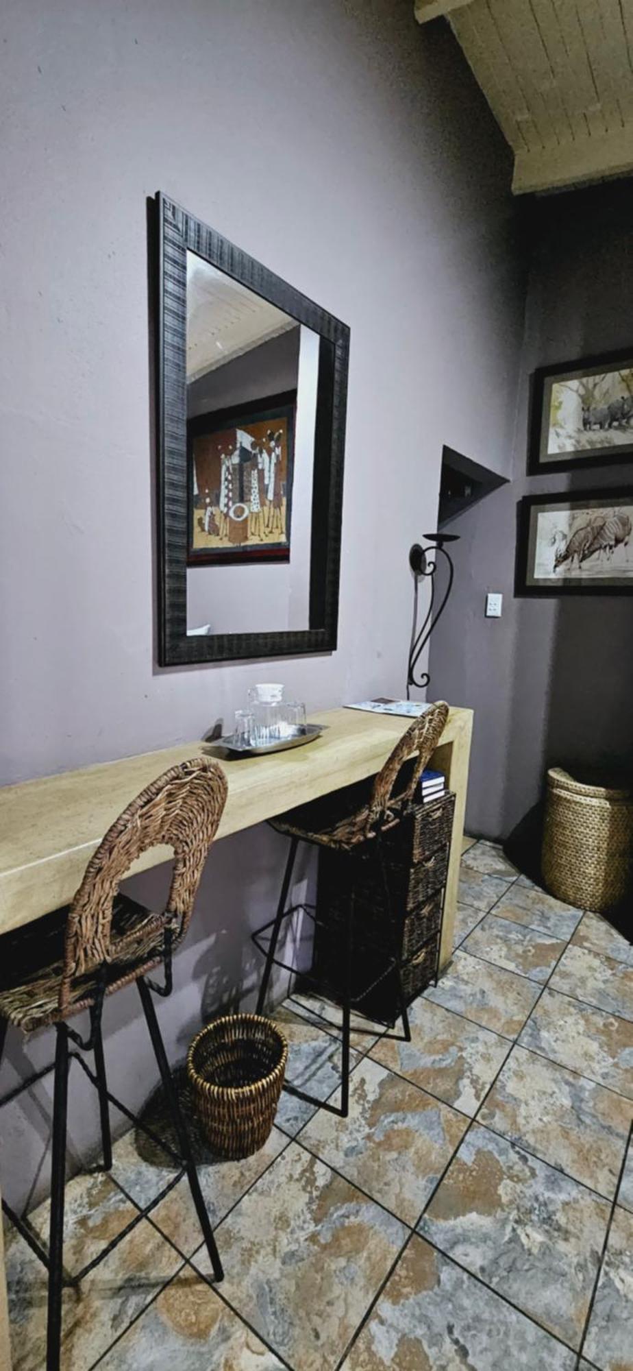 Old Vic Travellers Inn Nelspruit Mbombela Extérieur photo