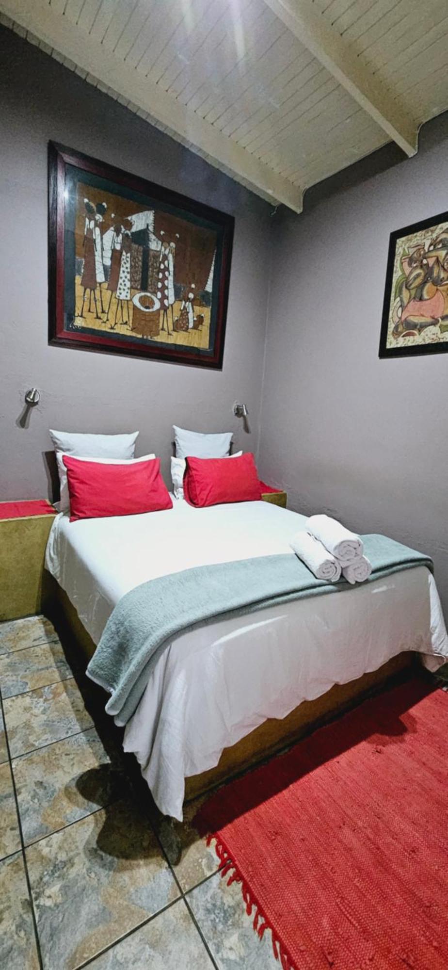 Old Vic Travellers Inn Nelspruit Mbombela Extérieur photo