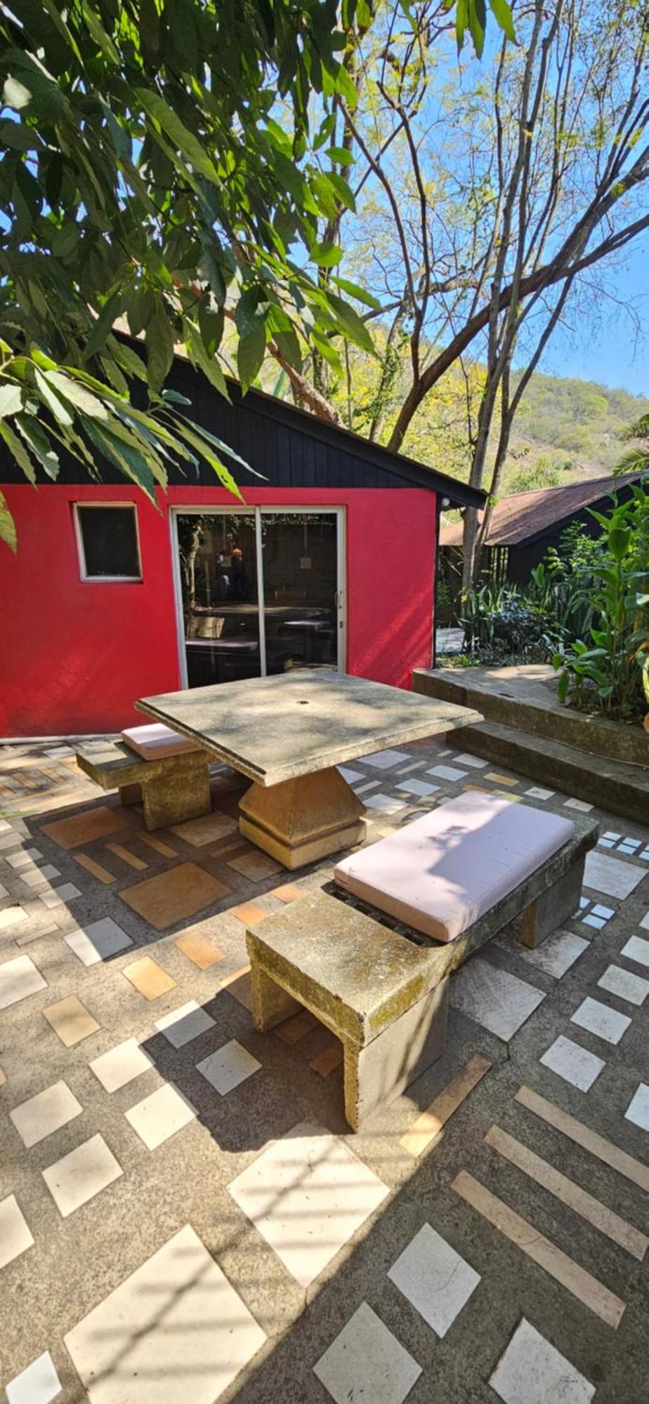 Old Vic Travellers Inn Nelspruit Mbombela Extérieur photo