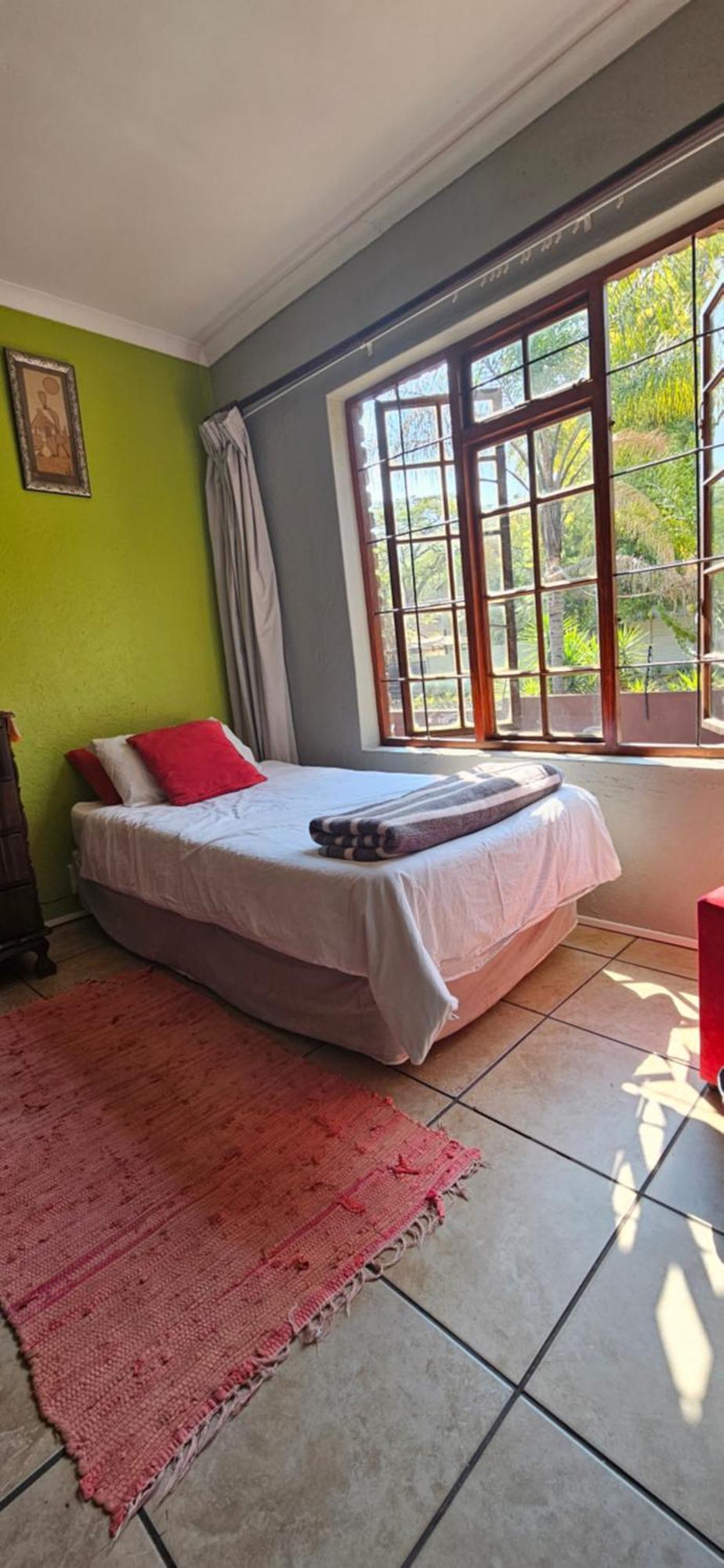 Old Vic Travellers Inn Nelspruit Mbombela Extérieur photo