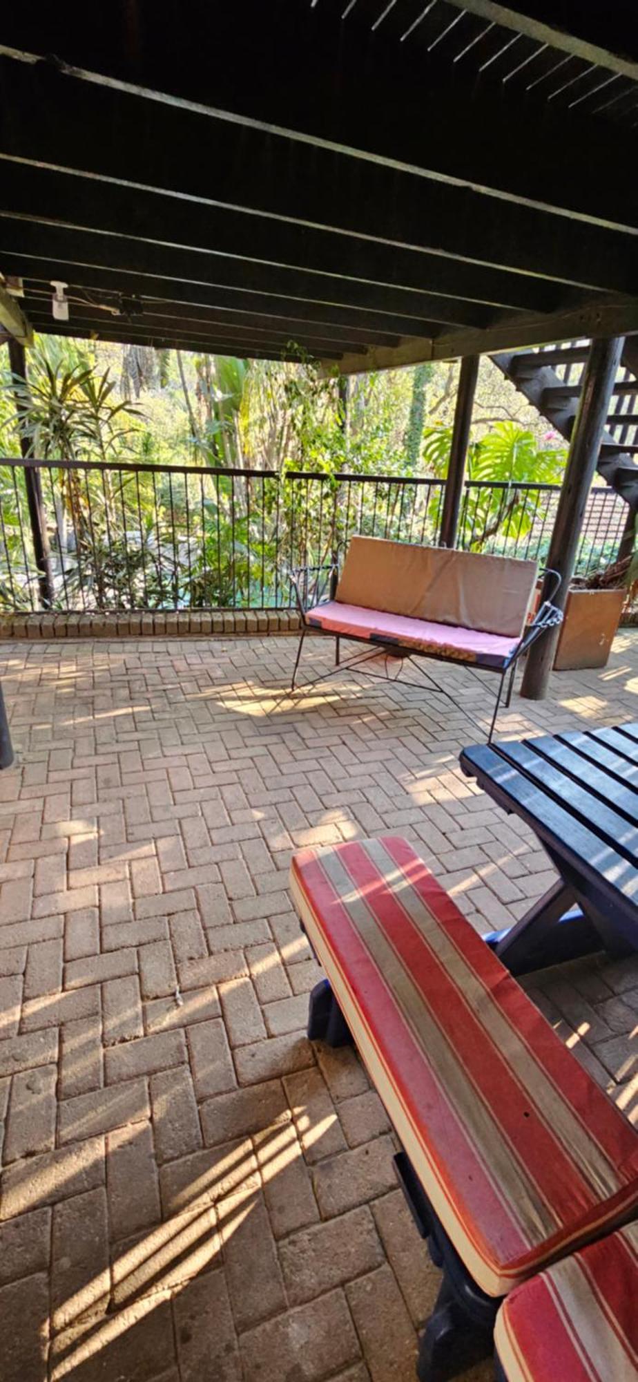 Old Vic Travellers Inn Nelspruit Mbombela Extérieur photo