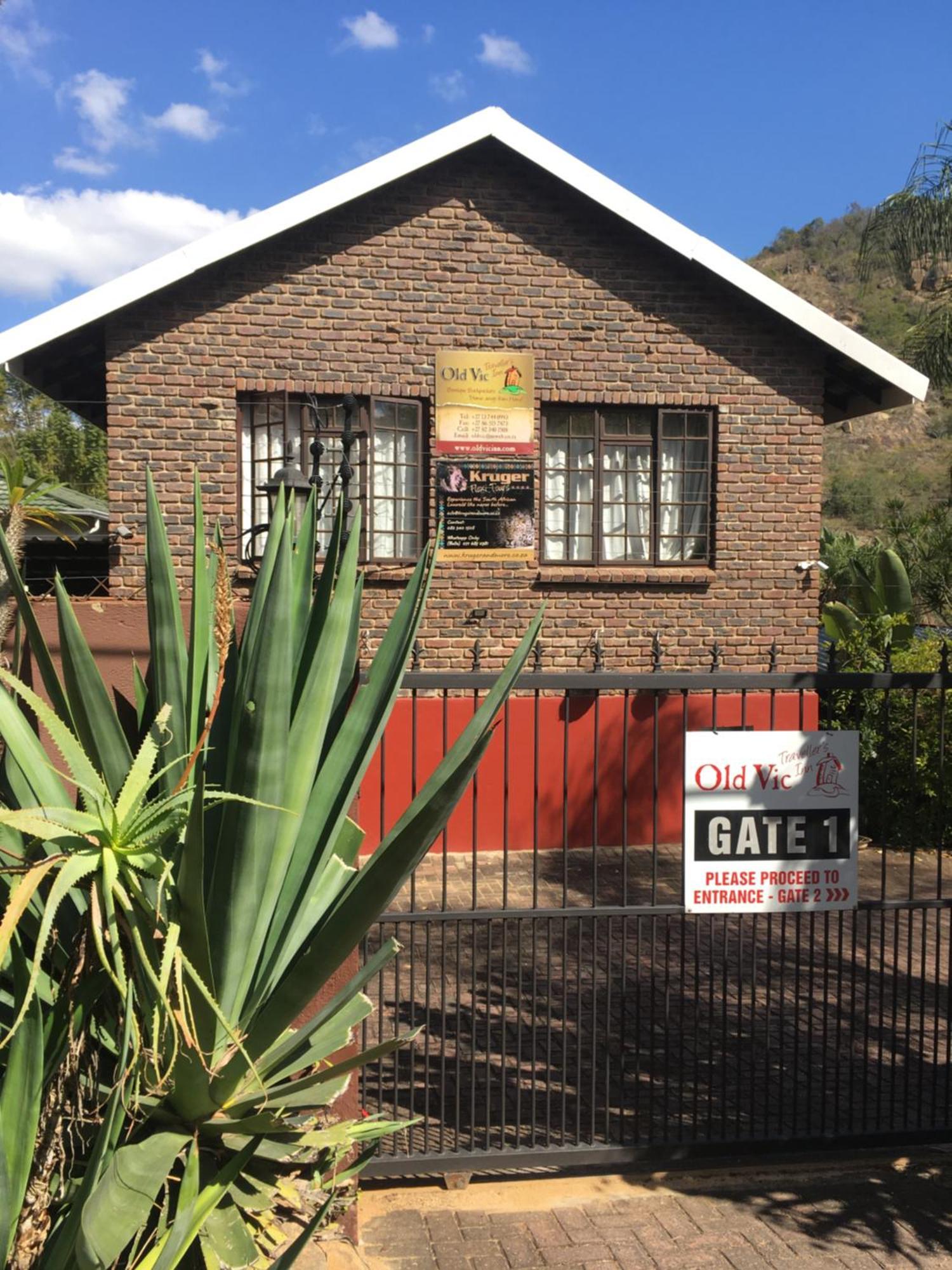 Old Vic Travellers Inn Nelspruit Mbombela Extérieur photo